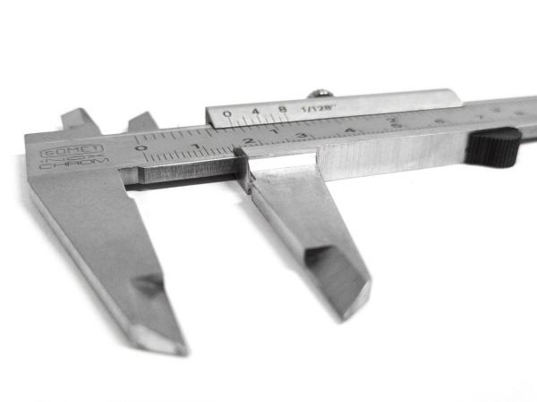 Posuvné měřítko s hloubkoměrem se šroubkem 160mm 251238 - SOMET