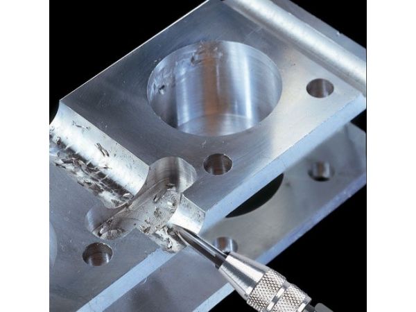 Škrabák trojhranný střední NOGA SC8000