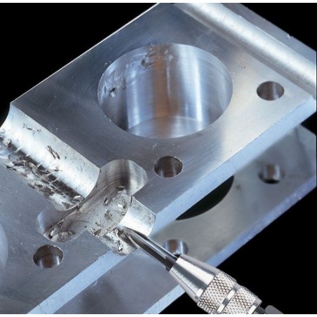 Škrabák trojhranný střední NOGA SC8000