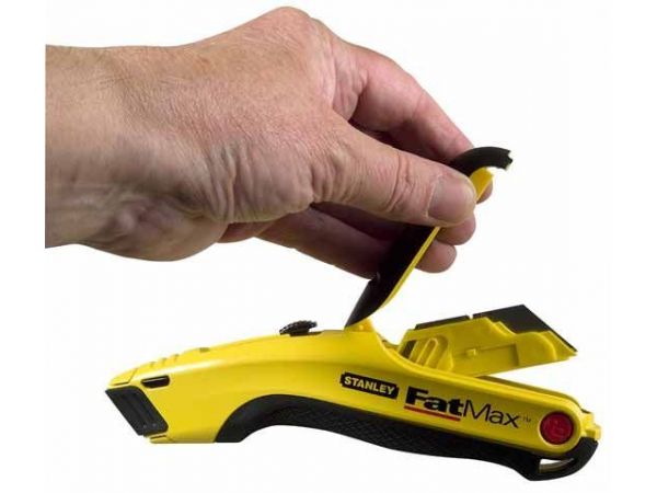 Nůž se zasouvací čepelí - STANLEY
